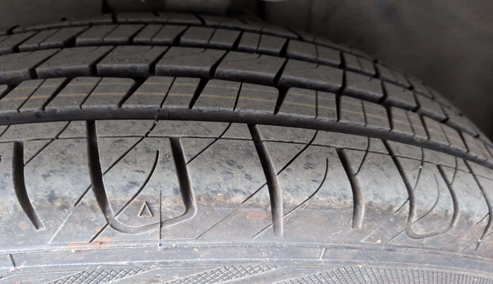 2017 Jeep Compass LIMITED 1.4 PETROL AT, Petrol, Automatic, 42,838 km, Right Rear Tyre Tread