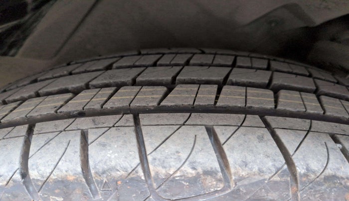 2017 Jeep Compass LIMITED 1.4 PETROL AT, Petrol, Automatic, 42,838 km, Left Rear Tyre Tread