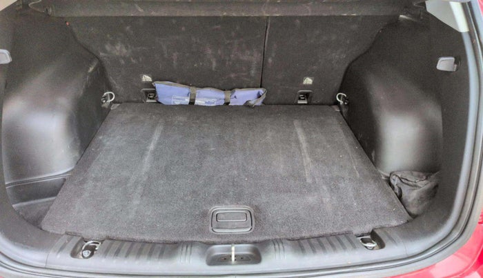 2017 Jeep Compass LIMITED 1.4 PETROL AT, Petrol, Automatic, 42,838 km, Boot Inside