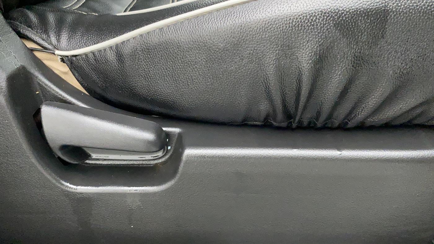 2018 Maruti Wagon R 1.0 VXI, Petrol, Manual, 48,863 km, Driver Side Adjustment Panel