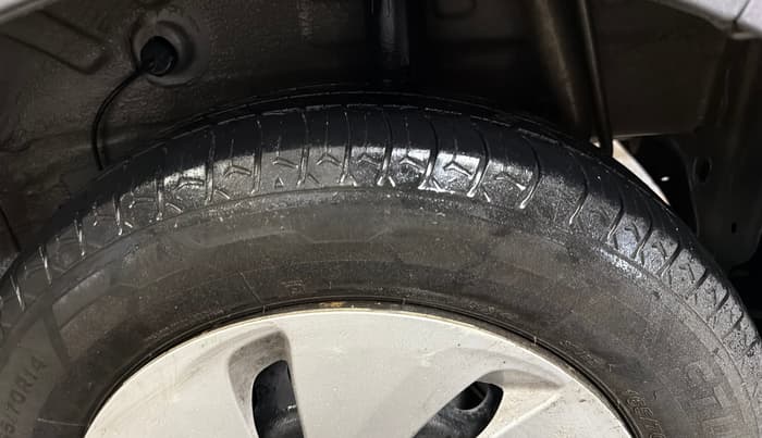2019 Maruti Celerio VXI (O) CNG, CNG, Manual, 79,608 km, Left Rear Tyre Tread