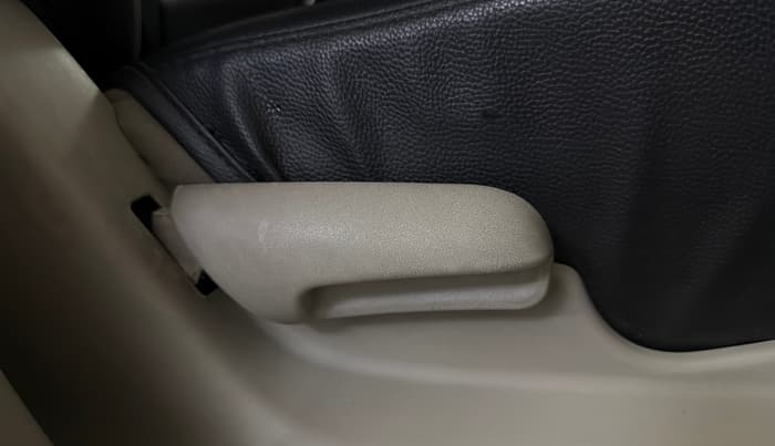 2019 Maruti Celerio VXI (O) CNG, CNG, Manual, 79,608 km, Driver Side Adjustment Panel