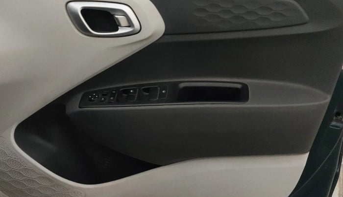 2023 Hyundai GRAND I10 NIOS SPORTZ 1.2 KAPPA VTVT CNG, CNG, Manual, 35,759 km, Driver Side Door Panels Control