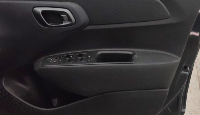 2025 Hyundai EXTER SX 1.2 MT, Petrol, Manual, 3,670 km, Driver Side Door Panels Control