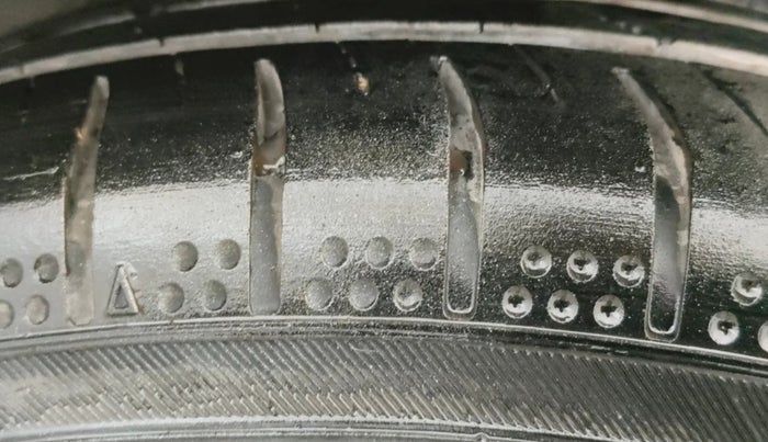 2019 Hyundai Elite i20 SPORTZ PLUS 1.2, Petrol, Manual, 73,512 km, Left Rear Tyre Tread