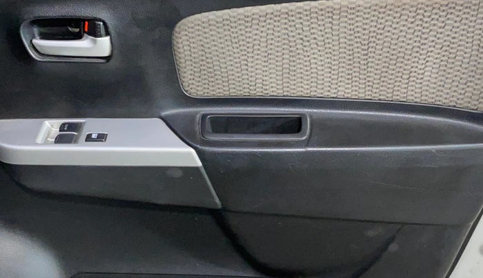 2015 Maruti Wagon R 1.0 LXI, Petrol, Manual, 11,959 km, Driver Side Door Panels Control