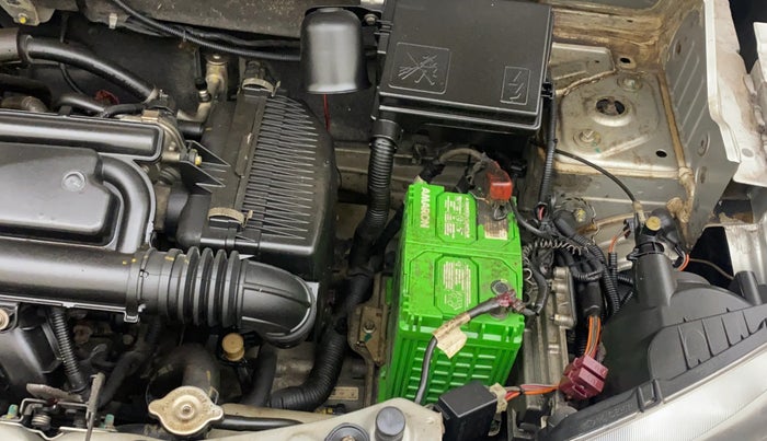 2018 Renault Kwid RXT 1.0 AMT, Petrol, Automatic, 32,954 km, Engine View - Left