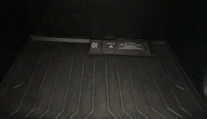 2020 KIA SONET HTK PLUS 1.5, Diesel, Manual, 60,014 km, Boot Inside