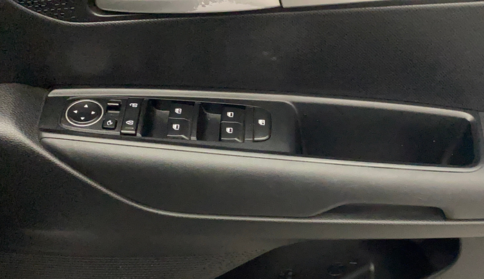 2020 KIA SONET HTK PLUS 1.5, Diesel, Manual, 60,014 km, Driver Side Door Panels Control