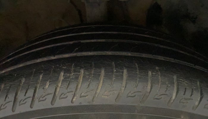 2020 Hyundai VENUE SX 1.0 TURBO IMT, Petrol, Manual, 39,128 km, Right Front Tyre Tread