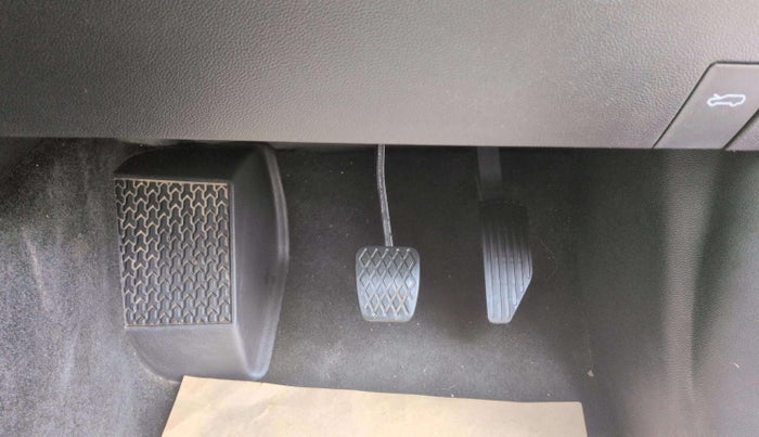 2024 MG GLOSTER SAVVY 2.0 TURBO 7 STR 2WD, Diesel, Automatic, 17,351 km, Pedals