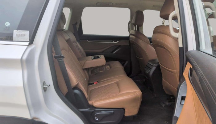 2024 MG GLOSTER SAVVY 2.0 TURBO 7 STR 2WD, Diesel, Automatic, 17,351 km, Right Side Rear Door Cabin