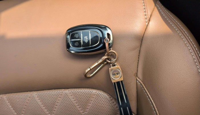 2024 MG GLOSTER SAVVY 2.0 TURBO 7 STR 2WD, Diesel, Automatic, 17,351 km, Key Close Up