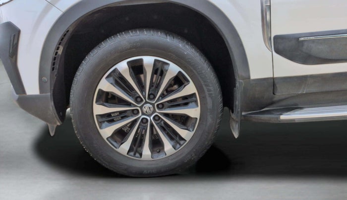 2024 MG GLOSTER SAVVY 2.0 TURBO 7 STR 2WD, Diesel, Automatic, 17,351 km, Left Front Wheel