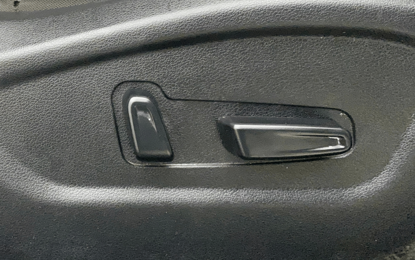 2021 Hyundai ALCAZAR 1.5 SIGNATURE MT 6STR, Diesel, Manual, 46,736 km, Driver Side Adjustment Panel