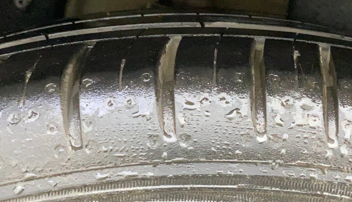 2021 Hyundai ALCAZAR 1.5 SIGNATURE MT 6STR, Diesel, Manual, 46,736 km, Right Rear Tyre Tread