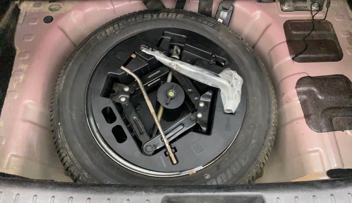 2018 Mahindra KUV 100 NXT K8 P 6 STR, Petrol, Manual, 33,091 km, Spare Tyre