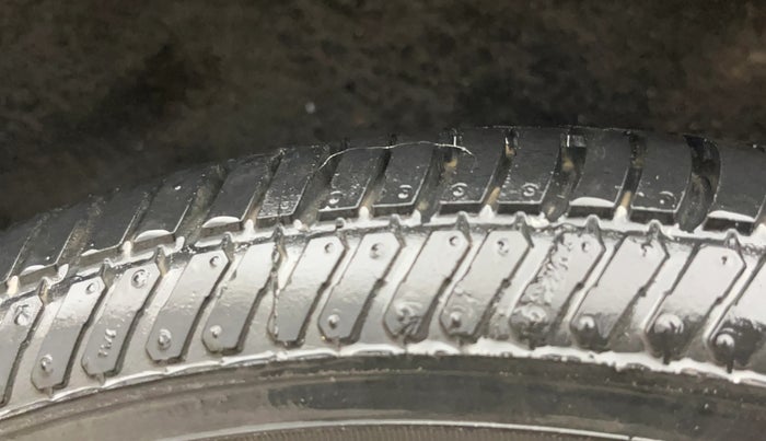 2017 Maruti Baleno DELTA PETROL 1.2, Petrol, Manual, 38,588 km, Left Rear Tyre Tread