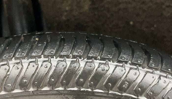 2017 Maruti Baleno DELTA PETROL 1.2, Petrol, Manual, 38,588 km, Right Rear Tyre Tread