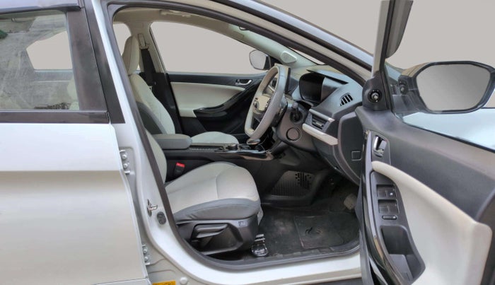 2024 Tata NEXON EV EMPOWERED LONG RANGE, Electric, Automatic, 29,329 km, Right Side Front Door Cabin