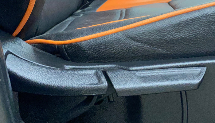 2022 KIA SONET HTX ANNIVERSARY EDITION 1.5, Diesel, Manual, 45,416 km, Driver Side Adjustment Panel