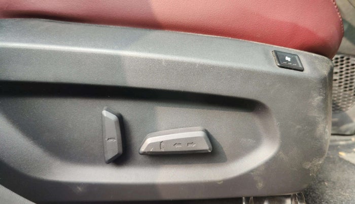 2024 Tata Curvv Accomplished S 1.2 Petrol 7DCA, Petrol, Automatic, 3,578 km, Driver Side Adjustment Panel