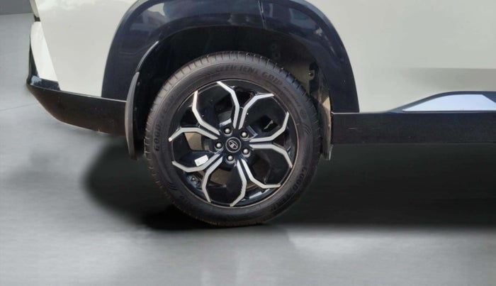 2024 Tata Curvv Accomplished S 1.2 Petrol 7DCA, Petrol, Automatic, 3,578 km, Right Rear Wheel