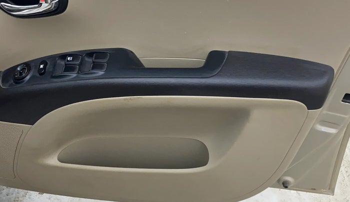 2013 Hyundai i10 SPORTZ 1.2, Petrol, Manual, 5,732 km, Driver Side Door Panels Control