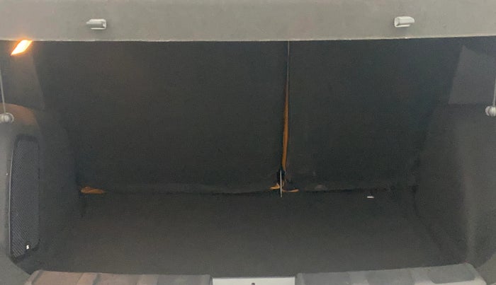 2024 Tata NEXON FEARLESS + SUNROOF DCA DUAL TONE 1.2 PETROL, Petrol, Automatic, 29,422 km, Boot Inside