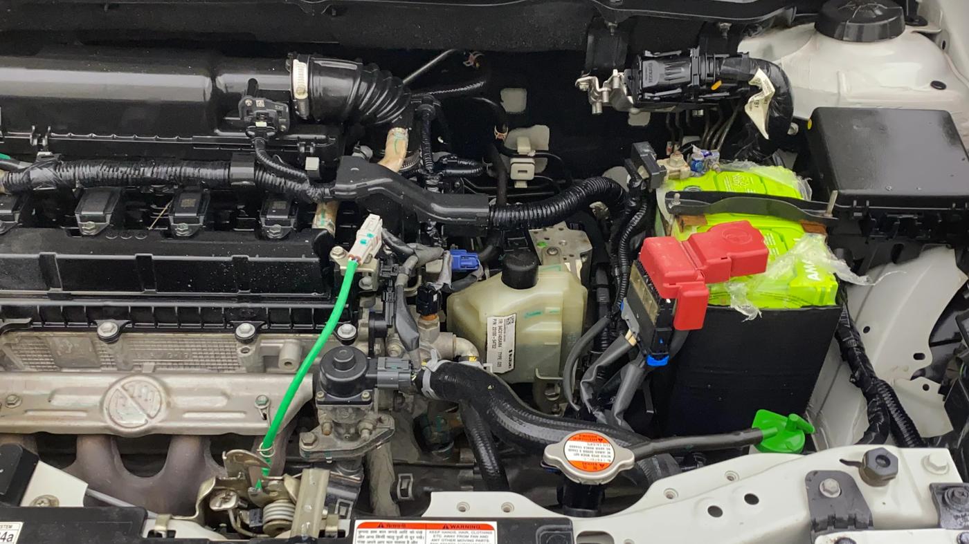 2022 Maruti Dzire VXI AMT, Petrol, Automatic, 55,560 km, Engine View - Left