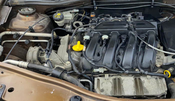2014 Renault Duster RXL PETROL, Petrol, Manual, 67,027 km, Engine View - Right