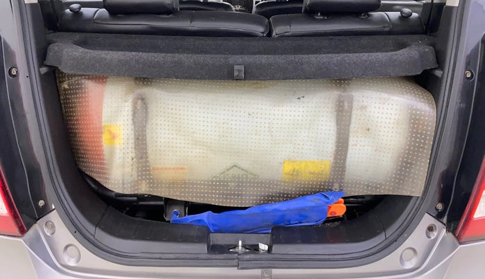 2016 Maruti Wagon R 1.0 LXI CNG, CNG, Manual, 1,06,985 km, Boot Inside