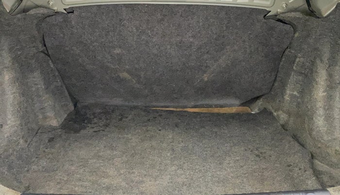 2013 Honda Amaze 1.2L I-VTEC VX, Petrol, Manual, 74,720 km, Boot Inside