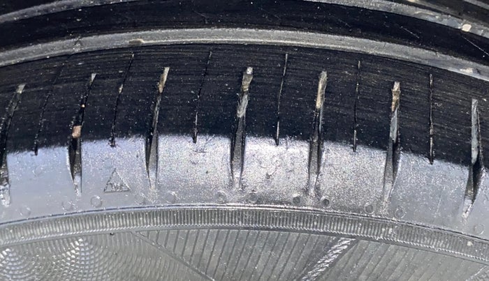 2013 Honda Amaze 1.2L I-VTEC VX, Petrol, Manual, 74,720 km, Left Rear Tyre Tread