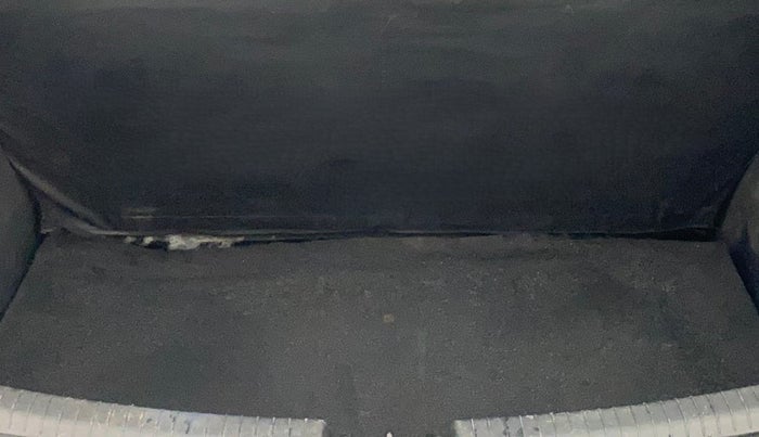 2017 Hyundai Grand i10 MAGNA 1.2 KAPPA VTVT, Petrol, Manual, 94,931 km, Boot Inside