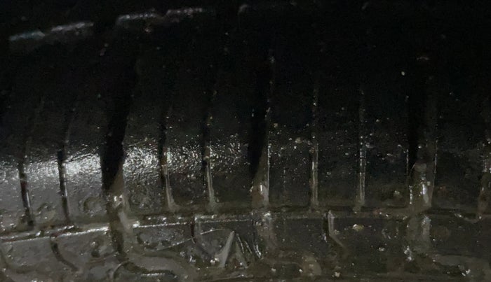 2017 Maruti Alto K10 LXI (O), CNG, Manual, 77,470 km, Left Front Tyre Tread