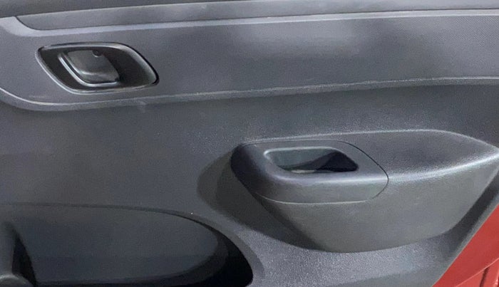 2016 Renault Kwid RXT 0.8, Petrol, Manual, 45,598 km, Driver Side Door Panels Control