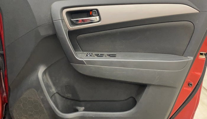 2017 Maruti Vitara Brezza ZDI, Diesel, Manual, 1,39,659 km, Driver Side Door Panels Control