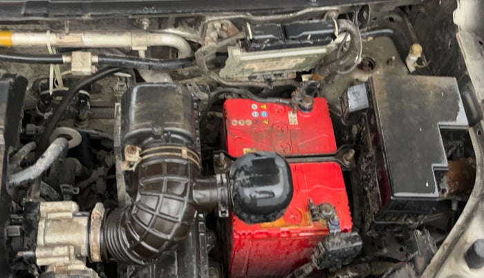 2017 Mahindra KUV 100 NXT K8 P 6 STR, Petrol, Manual, 54,683 km, Engine View - Left