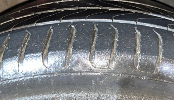 2021 MG ASTOR SHARP 1.5 MT, Petrol, Manual, 51,103 km, Right Front Tyre Tread