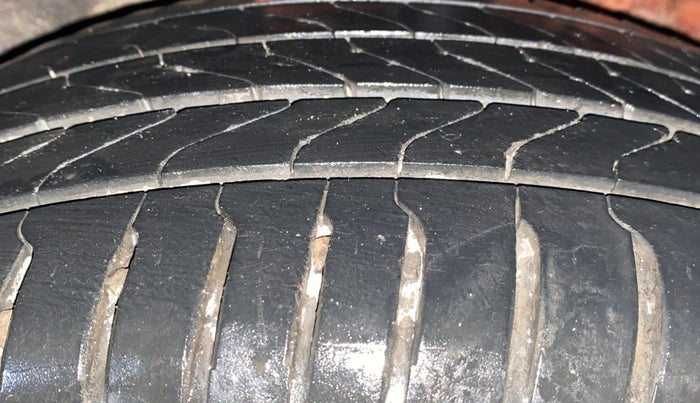 2021 MG ASTOR SHARP 1.5 MT, Petrol, Manual, 51,103 km, Left Rear Tyre Tread