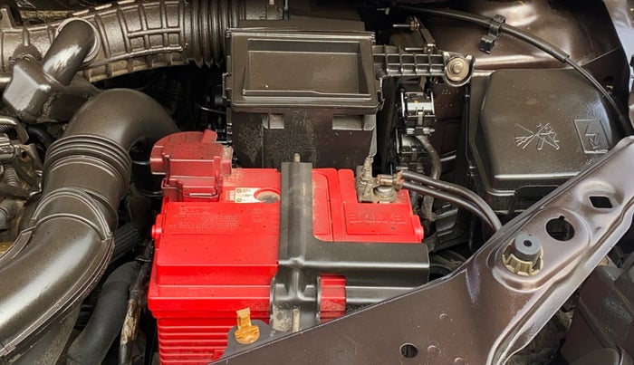 2018 Renault Captur RXT PETROL, Petrol, Manual, 1,45,141 km, Engine View - Left