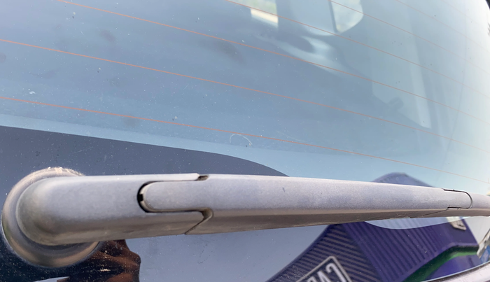 2018 Renault Captur RXT PETROL, Petrol, Manual, 1,45,141 km, Rear Wiper