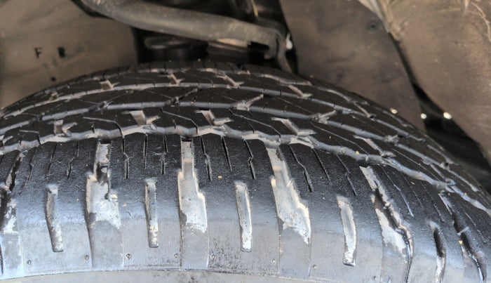 2024 Toyota Fortuner 4X2 MT 2.8 DIESEL, Diesel, Manual, 16,861 km, Left Front Tyre Tread