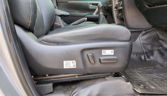 2024 Toyota Fortuner 4X2 MT 2.8 DIESEL, Diesel, Manual, 16,861 km, Driver Side Adjustment Panel