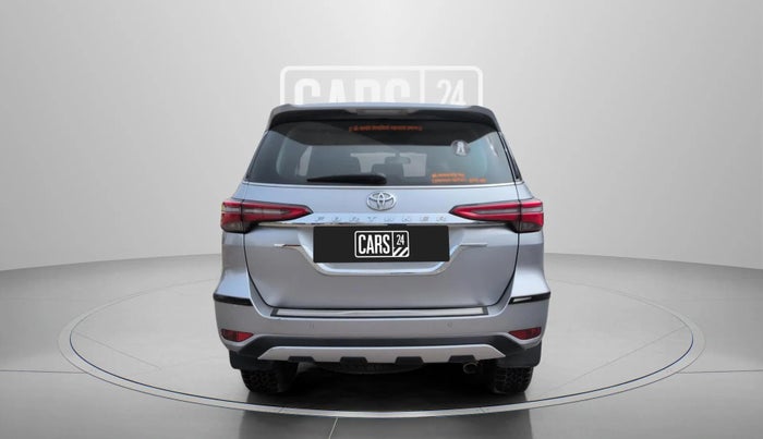 2024 Toyota Fortuner 4X2 MT 2.8 DIESEL, Diesel, Manual, 16,861 km, Back/Rear