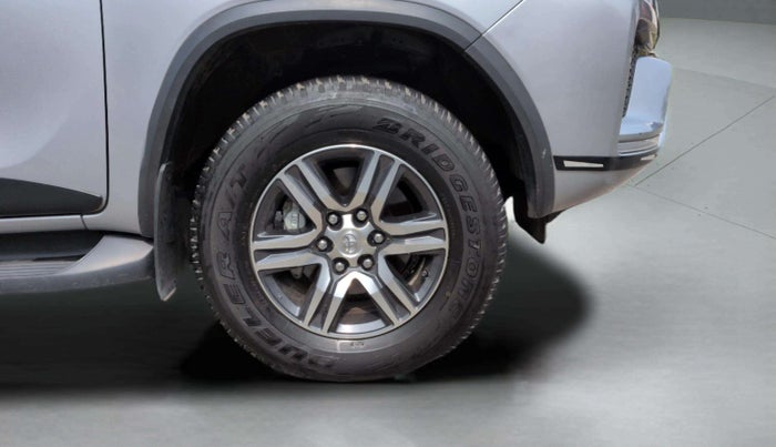 2024 Toyota Fortuner 4X2 MT 2.8 DIESEL, Diesel, Manual, 16,861 km, Right Front Wheel