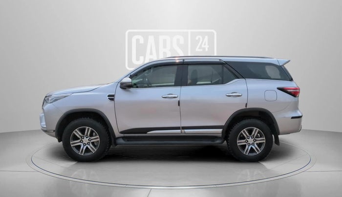 2024 Toyota Fortuner 4X2 MT 2.8 DIESEL, Diesel, Manual, 16,861 km, Left Side