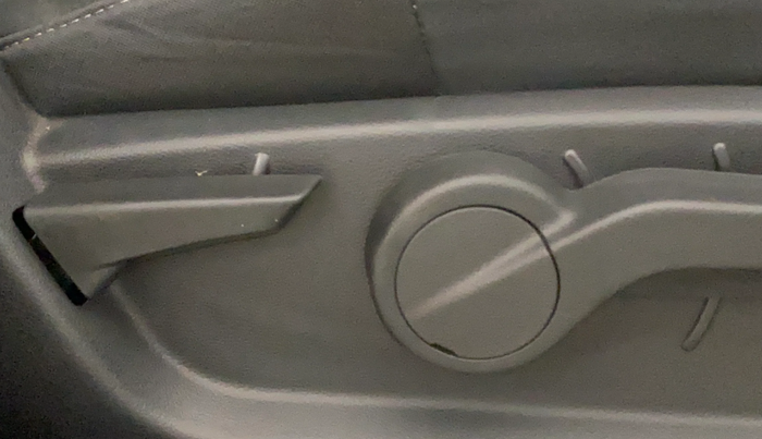 2024 Mahindra Thar LX PETROL HT 4WD AT, Petrol, Automatic, 9,543 km, Driver Side Adjustment Panel