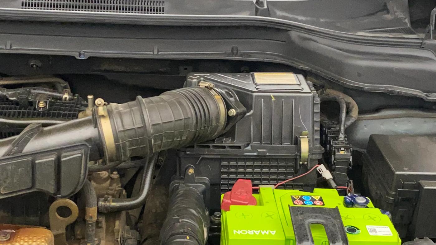 2022 Mahindra XUV300 W4 1.2 PETROL, Petrol, Manual, 91,761 km, Engine View - Left
